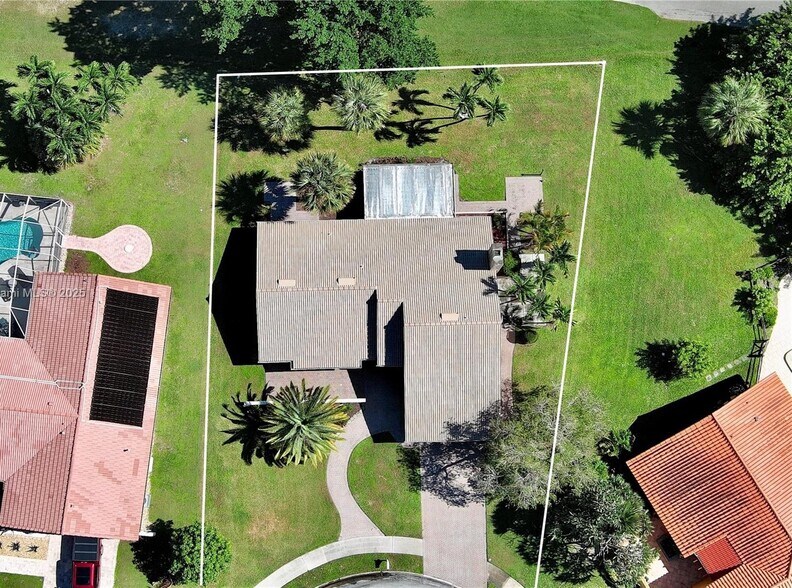 Building Photo - 21344 Escondido Way S