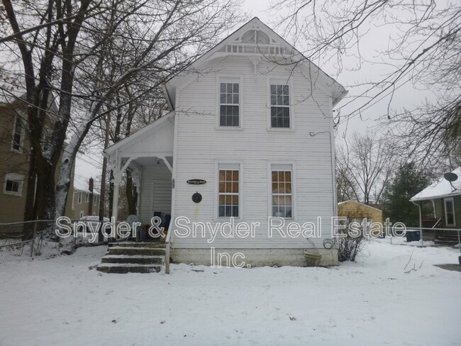Building Photo - 386.5 Silver St