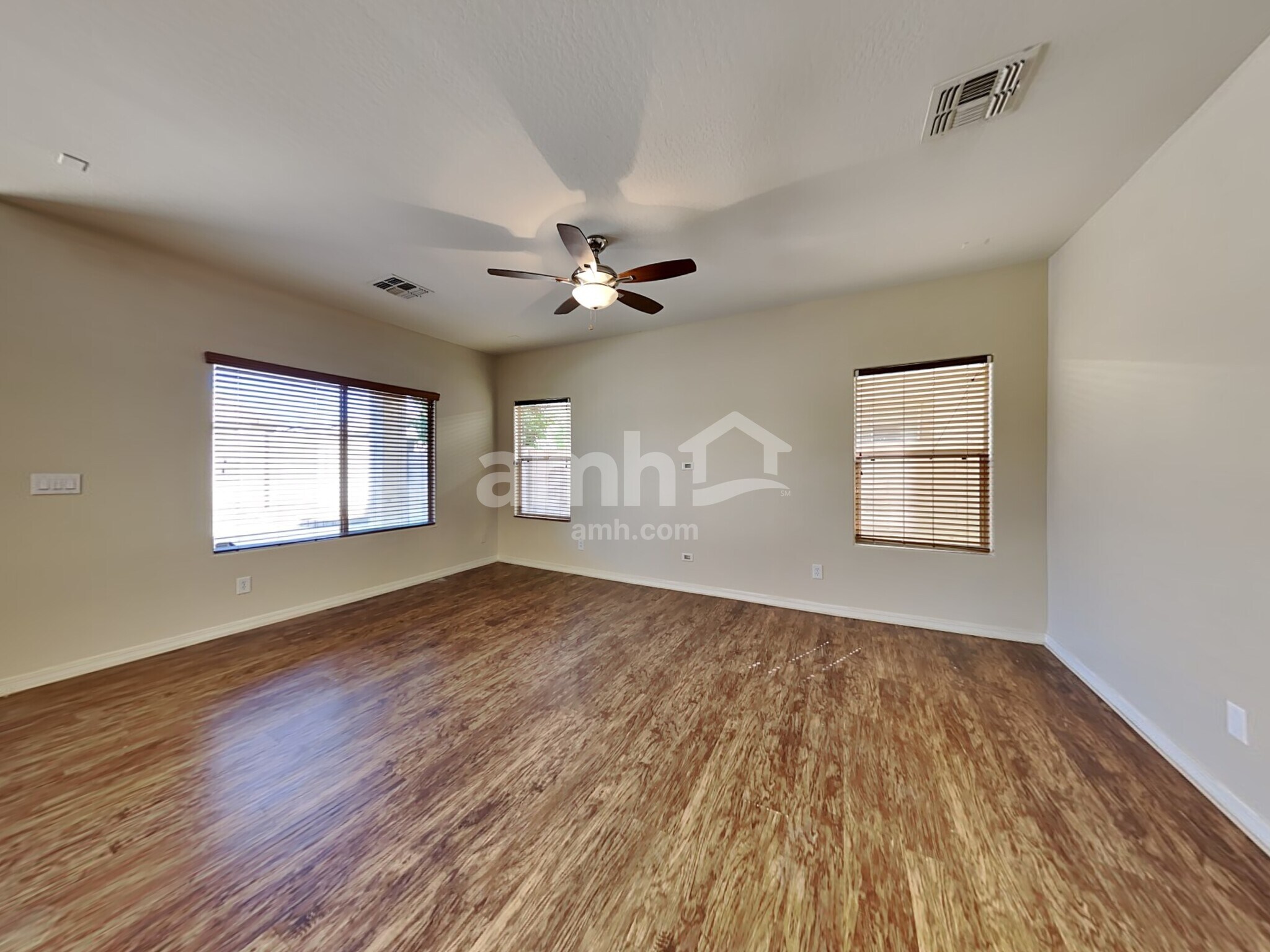 Building Photo - 2542 W Cordia Ln