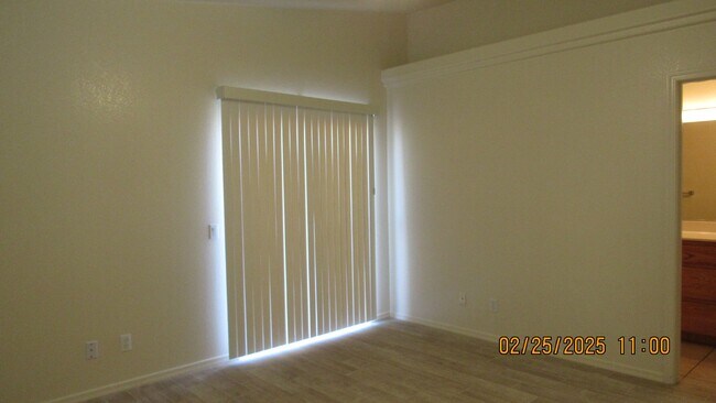Building Photo - 2759 Palisades Dr