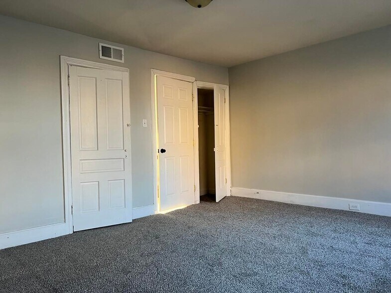 Building Photo - 1832 Green St