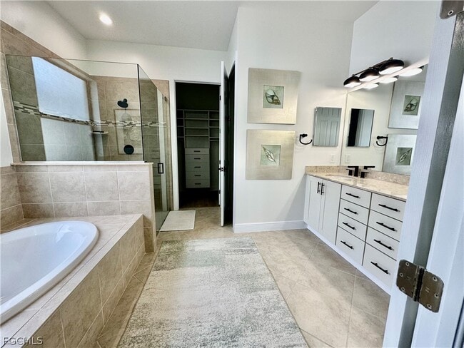 Building Photo - 12454 Kentwood Ave