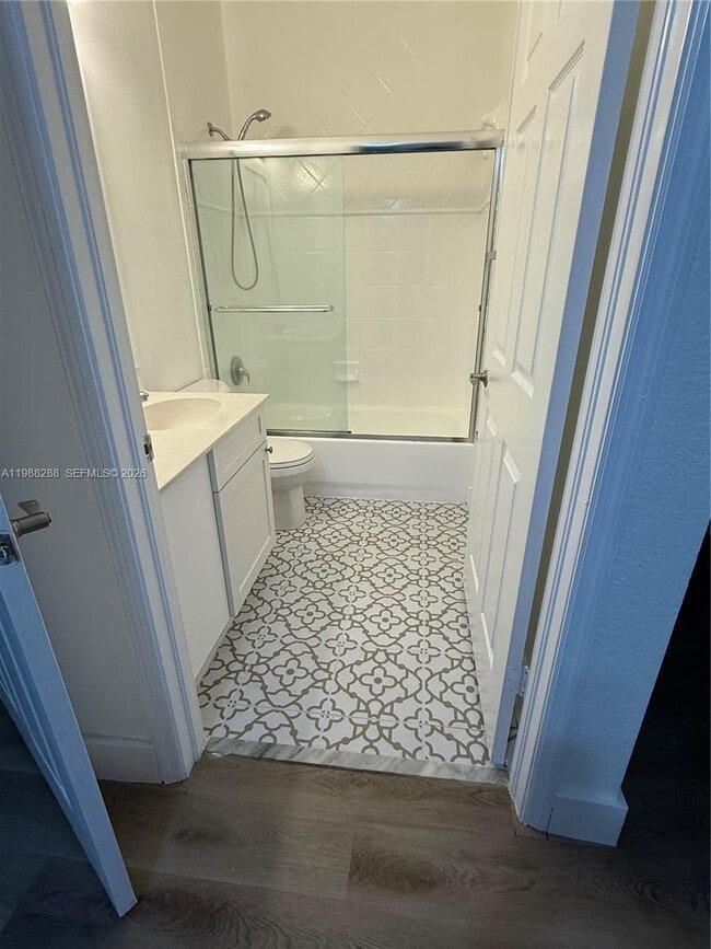 Building Photo - 5610 NW 114th Pl