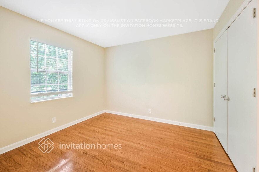 Building Photo - 1428 Calais Ct