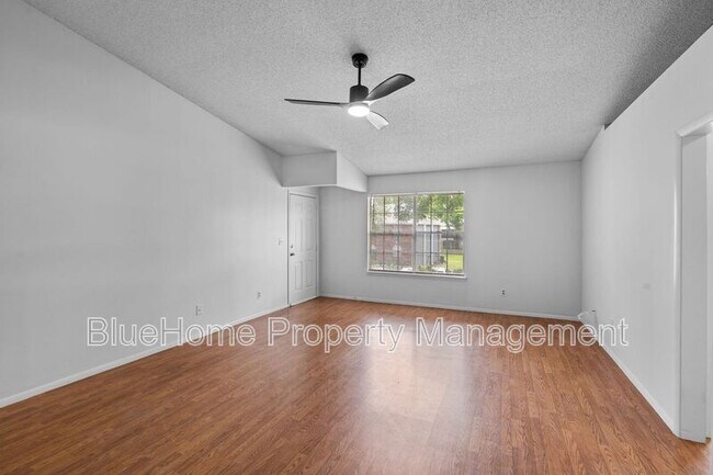 Building Photo - 5461 Lake Margaret Dr