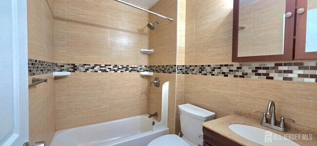 Building Photo - 44 Azalea Ct