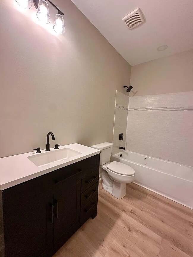 Building Photo - 232 Sylvan Rd