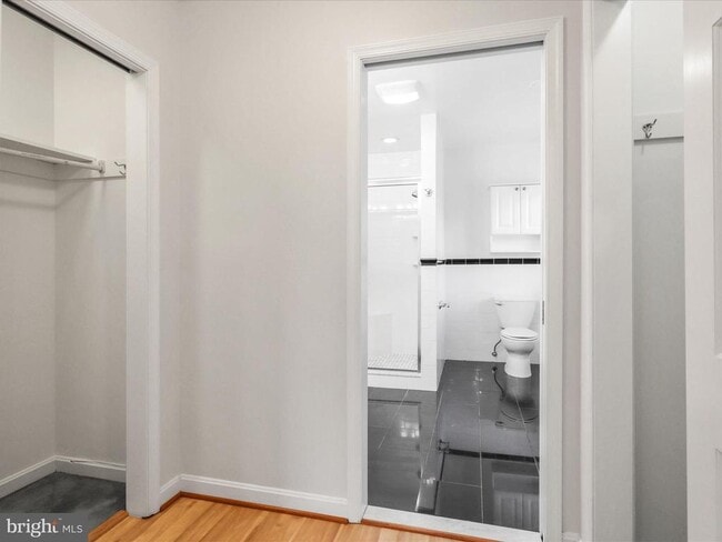 Building Photo - 1919 Kenbar Ct