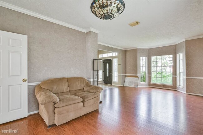 Building Photo - 4 br, 2 bath House - 1108 Woodchase Drive