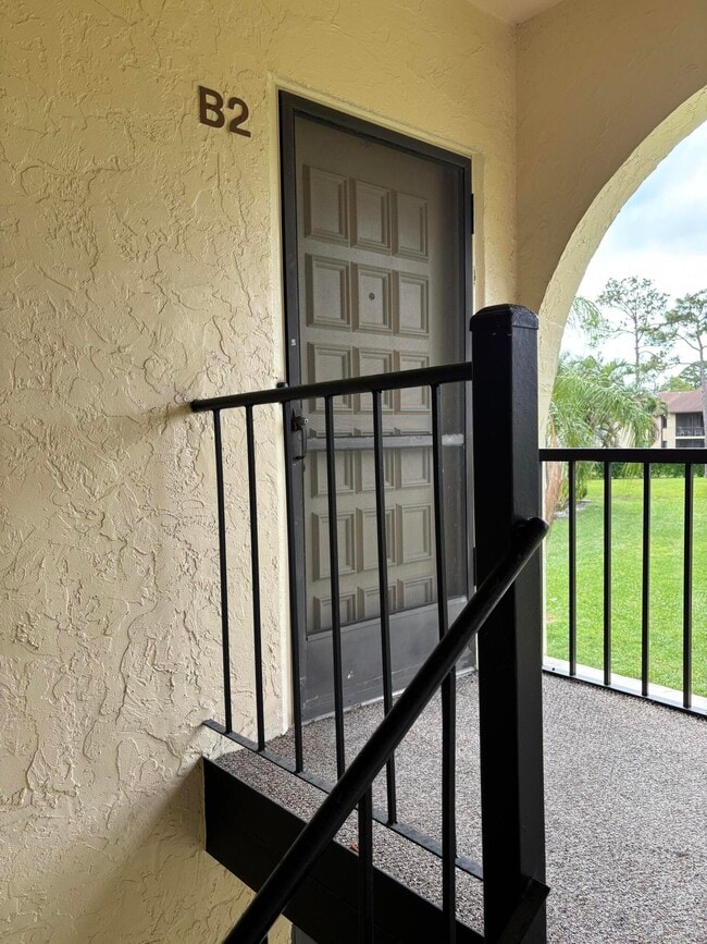 Building Photo - 331 Knotty Pine Cir