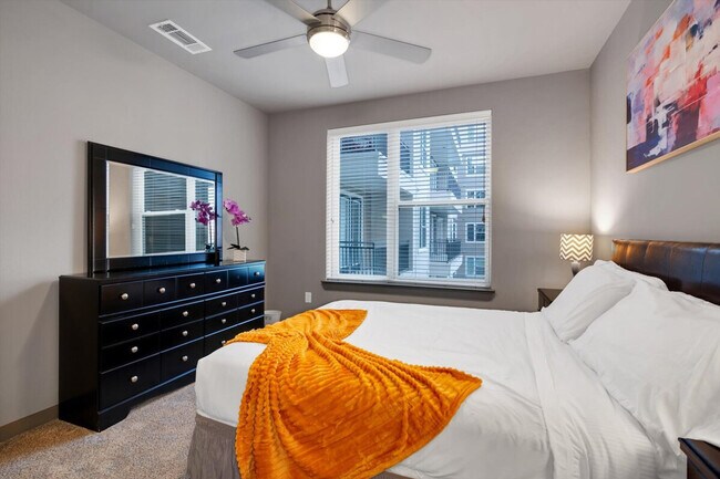 Building Photo - 7224 Staffordshire Blvd