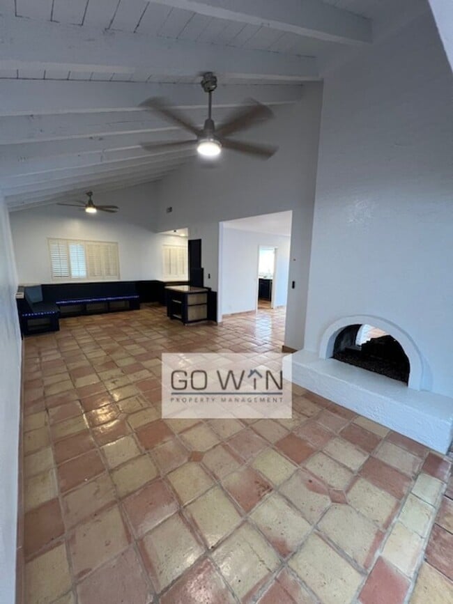 Building Photo - 4 Bed/ 2 Bath - House Tempe