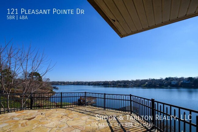 Building Photo - 121 Pleasant Point Dr