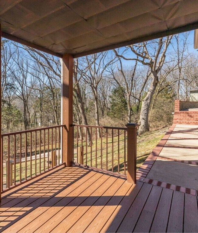 Building Photo - Shy's Hill Road Rental