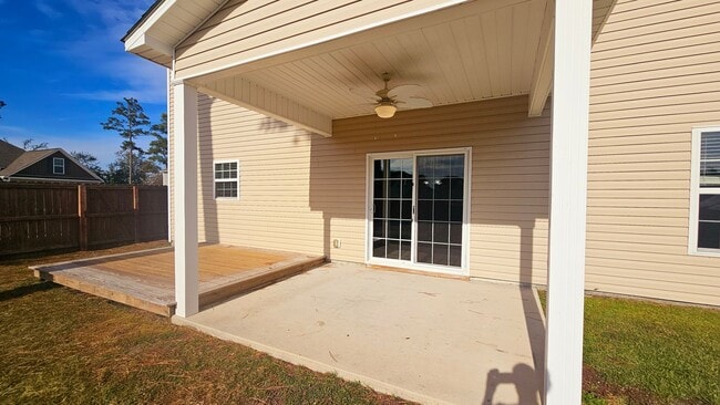Building Photo - 4 BR 3.5 BA in Swansboro!