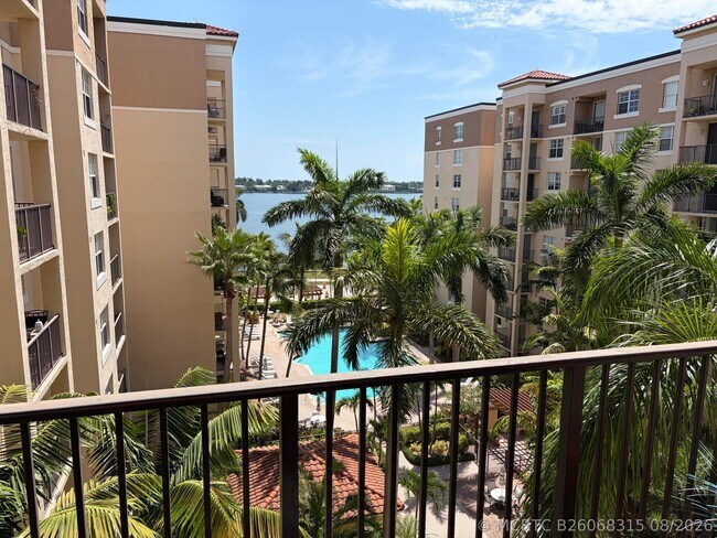 Building Photo - 1801 N Flagler Dr