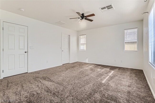 Building Photo - 2537 Begonia Valley Ave