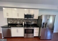 Building Photo - 615 N 11th St