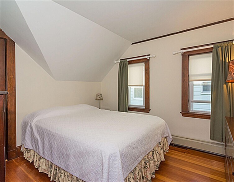Building Photo - 108 Bowdoin St