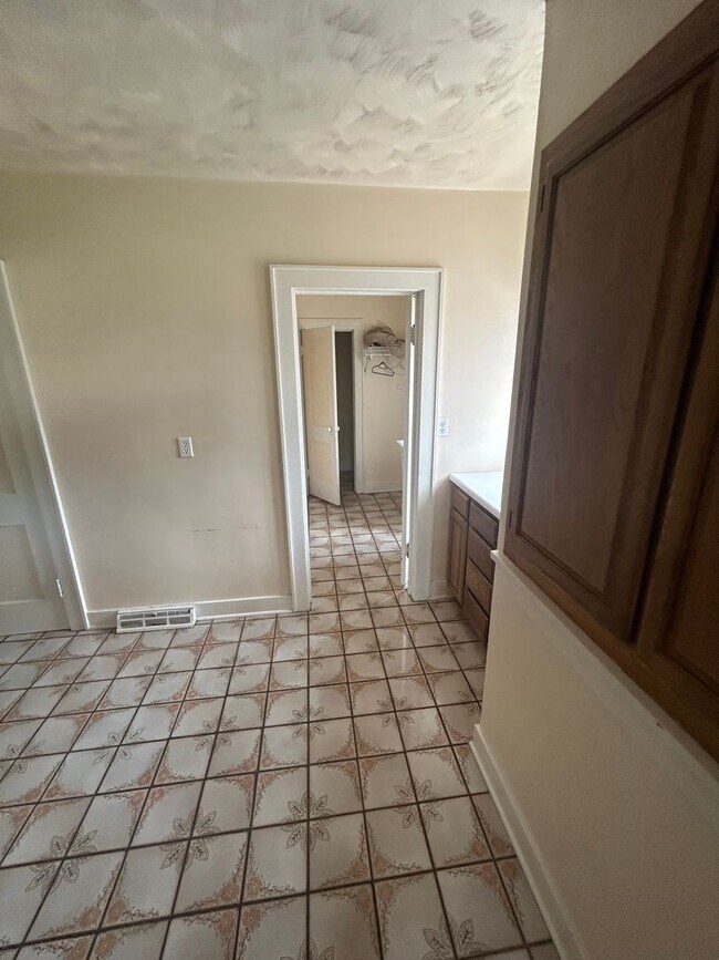 Building Photo - 3 Bedroom Home in Frederick - Available Now!