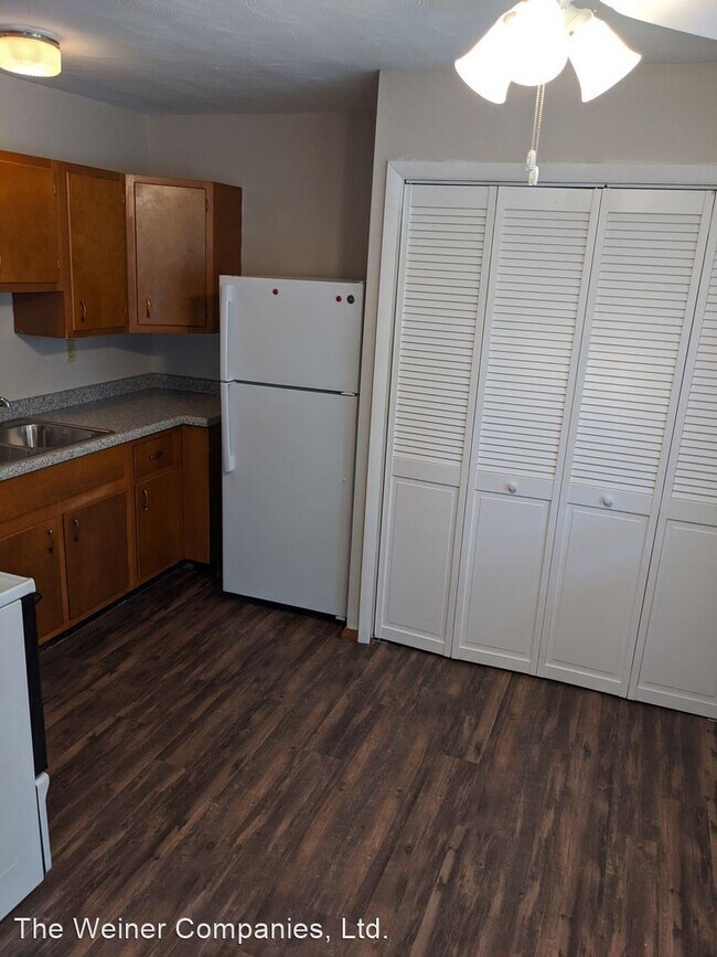 Building Photo - 310 W Washington St