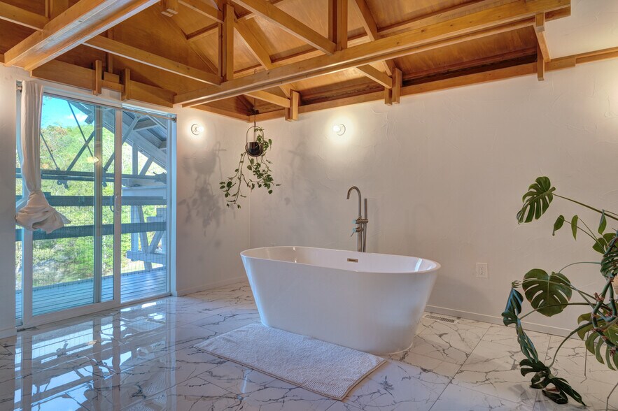Primary Bath - 300 John Lemley Ln
