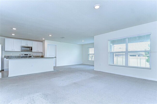 Building Photo - 38255 Sonnet Landing Ave