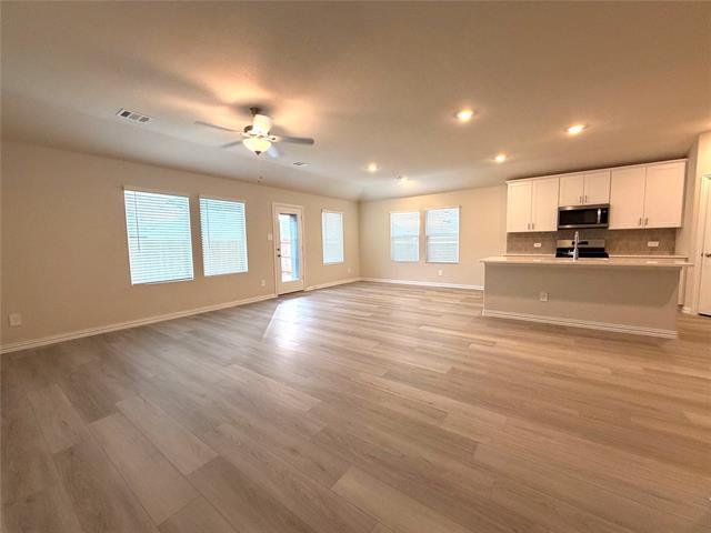 Building Photo - 609 Tidal Dr