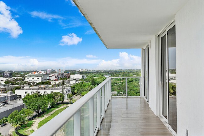 Building Photo - 4250 Biscayne Blvd
