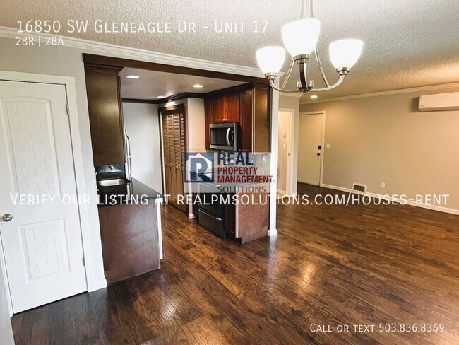Building Photo - 16850 SW Gleneagle Dr