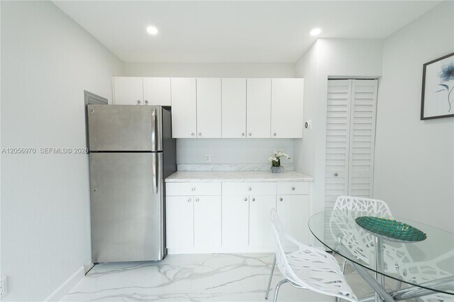 Building Photo - 12040 SW 43rd St