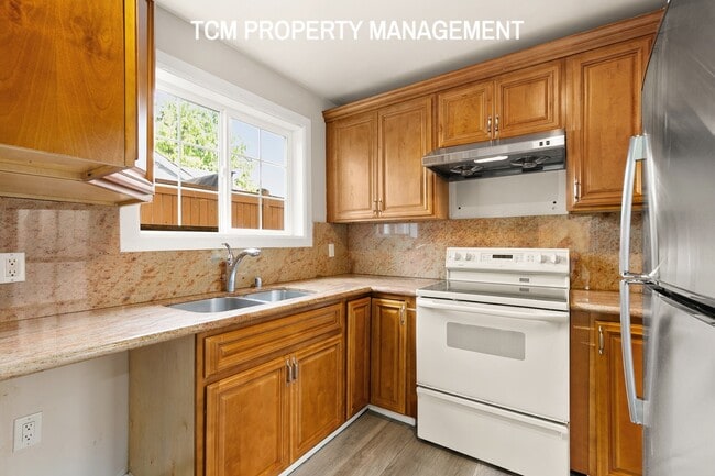 Building Photo - 2317 S 128th St