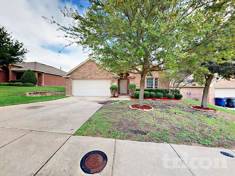 Building Photo - 8622 Granville Dr