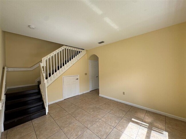 Building Photo - 3069 NW 30th Pl