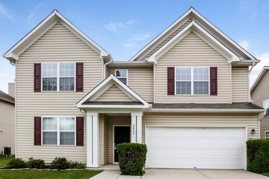 Primary Photo - 5834 Long Lake Ln.