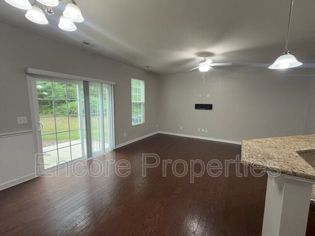 Building Photo - 1200 Grace Point Rd