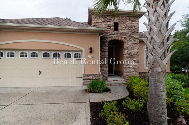 Building Photo - Fully Furnished Corner Lot with Screened Patio