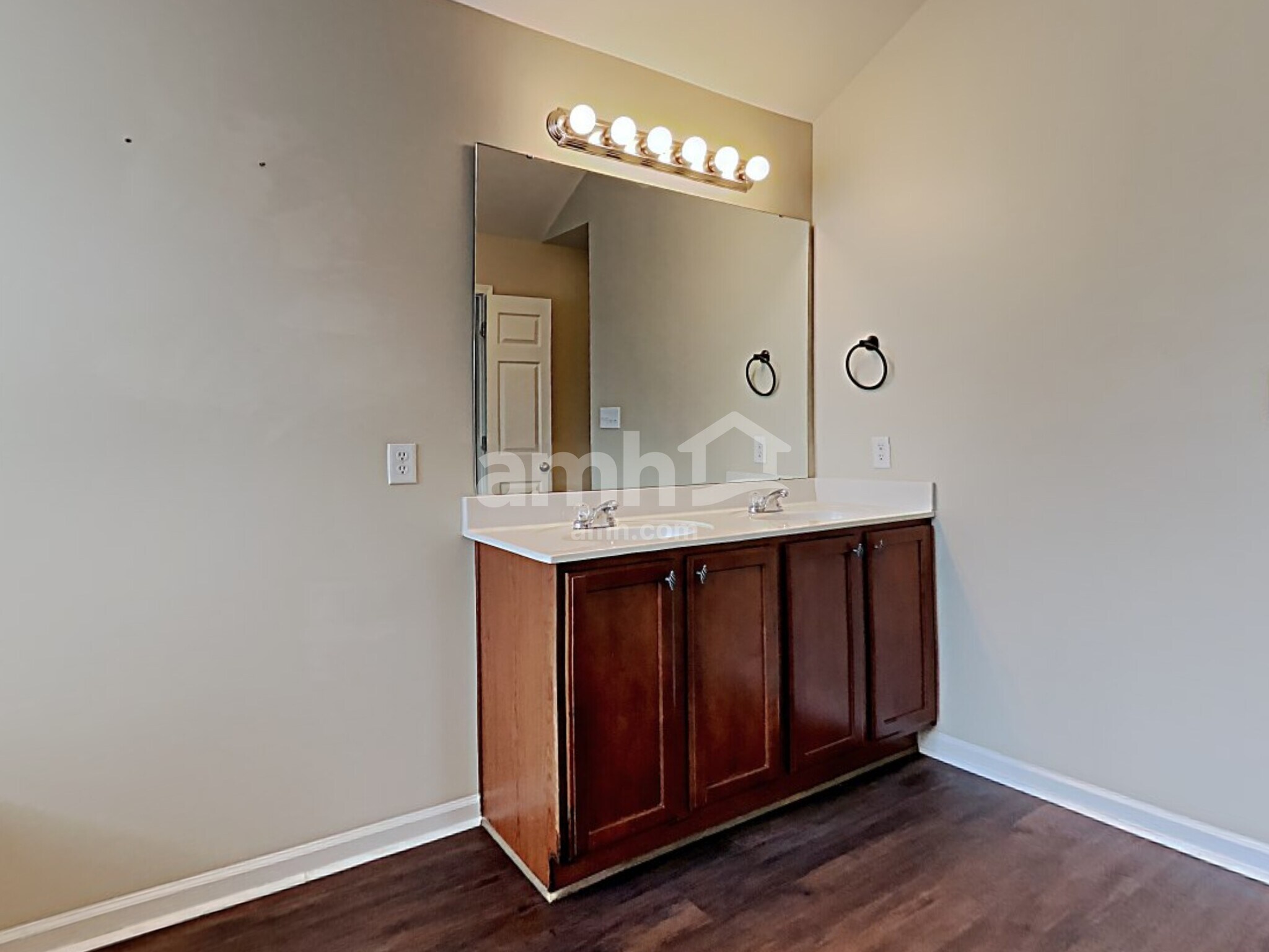 Building Photo - 3722 Green Pasture Rd