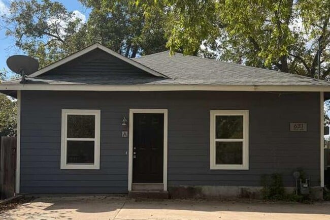Building Photo - 6311 Felix Ave