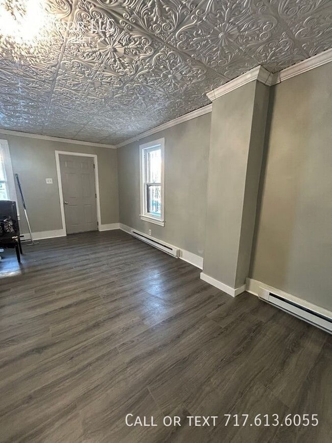 Building Photo - 641 Pine St