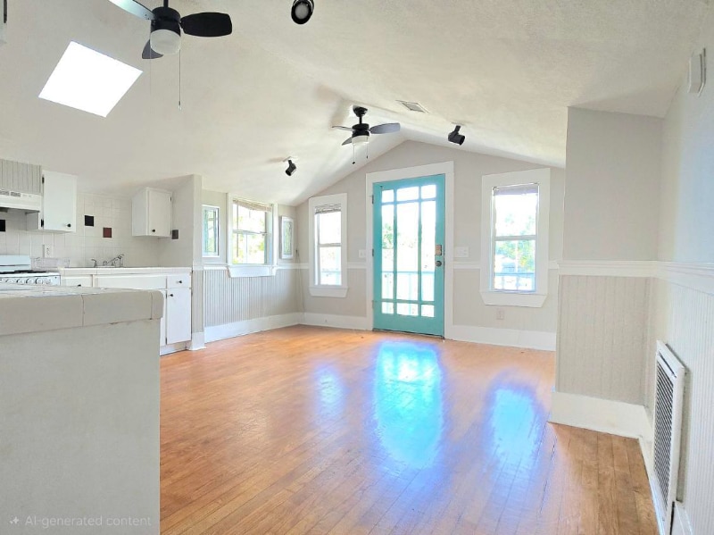 Building Photo - 103 W Mohawk Ave