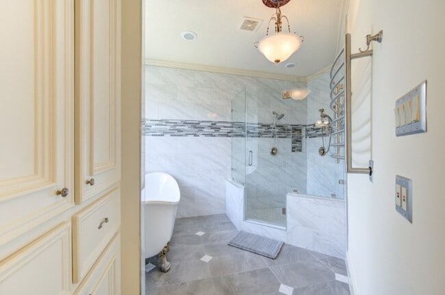 Building Photo - 122 Vieux Carre Dr