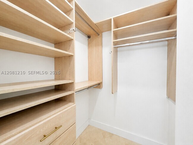 Building Photo - 5601 Collins Ave