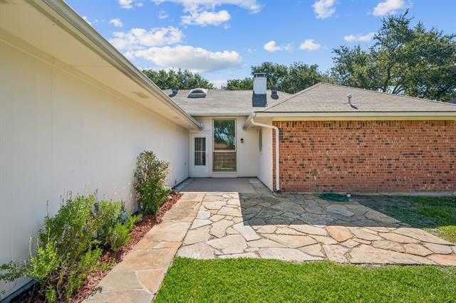 Building Photo - 4203 Meadow Ridge Dr