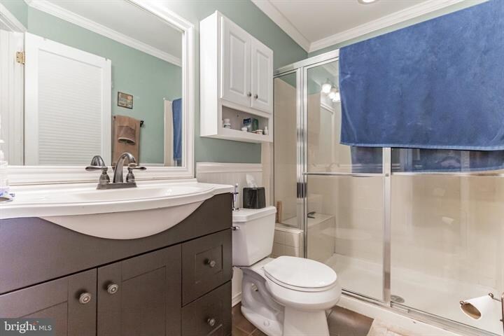 Building Photo - 504 Chanticleer