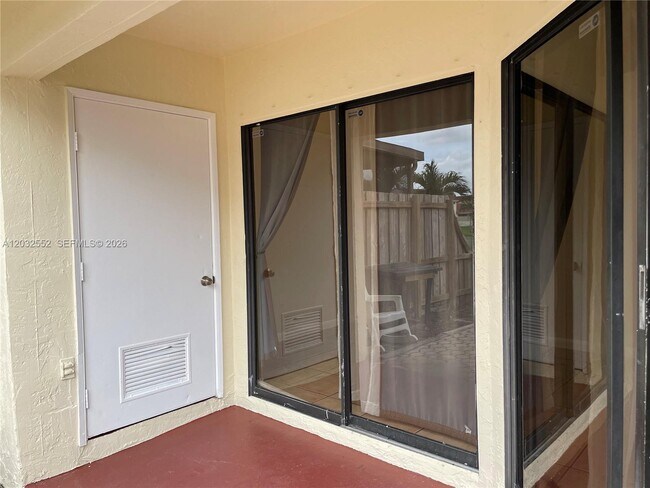 Building Photo - 1511 San Remo Cir
