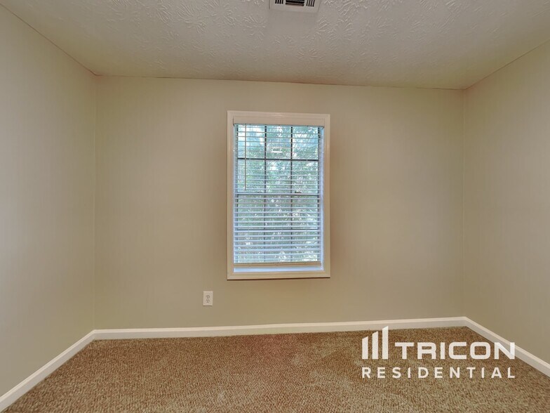 Building Photo - 1454 Glenfield Dr