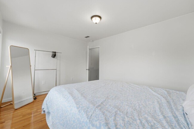 Building Photo - 499 Ocean Ave