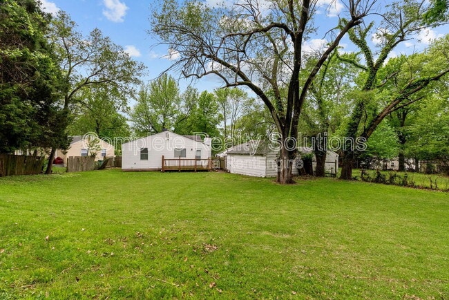Building Photo - 7563 Haywood Dr