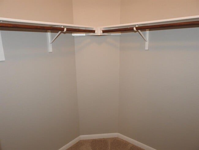 Building Photo - 440 Zebra Dr